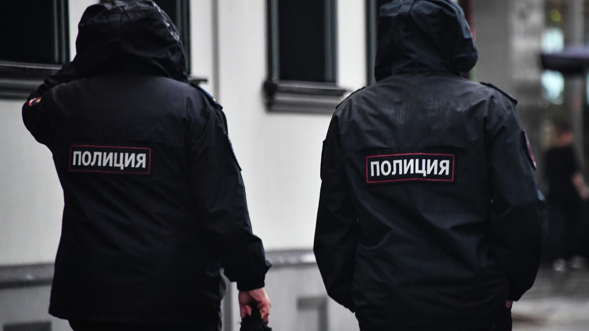 В МВД рассказали, как мошенники втягивают человека в дропперство
